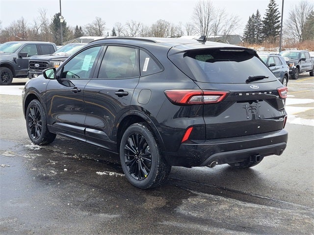 2026 Ford Escape ST-Line Elite