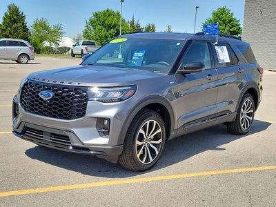 2025 Ford Explorer ST-Line