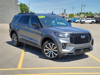 2025 Ford Explorer ST-Line