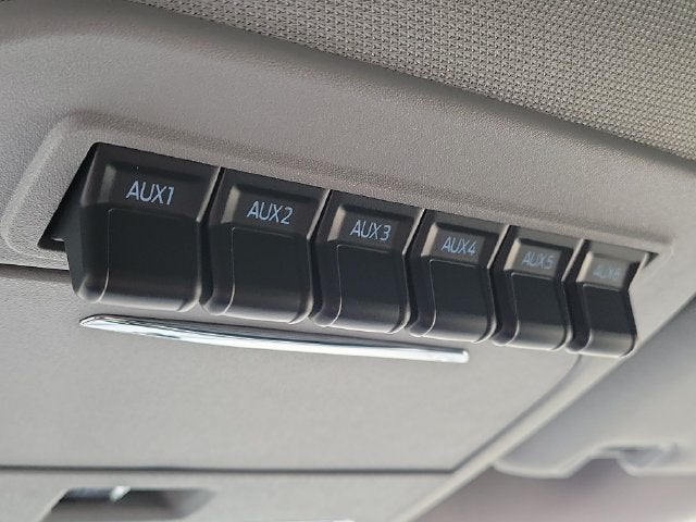 2027 Ford F-350SD Lariat