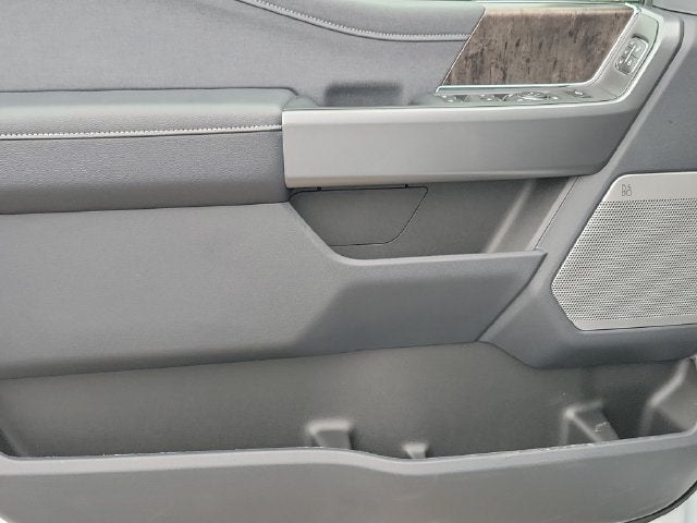 2027 Ford F-350SD Lariat
