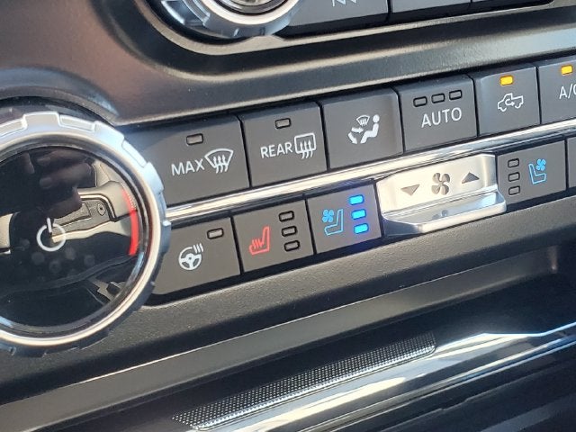 2027 Ford F-350SD Lariat