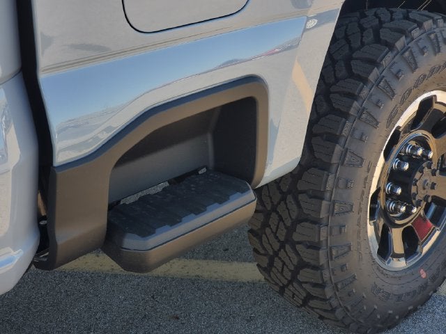 2027 Ford F-350SD Lariat