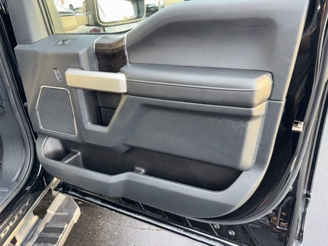 2022 Ford F-350SD Lariat