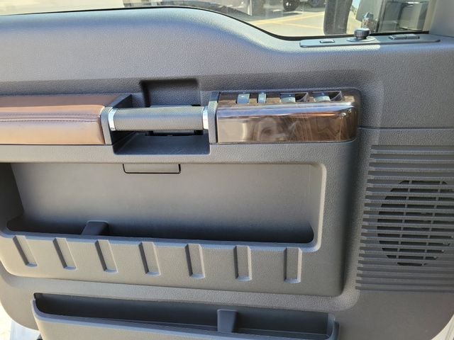 2014 Ford F-350SD Platinum DRW