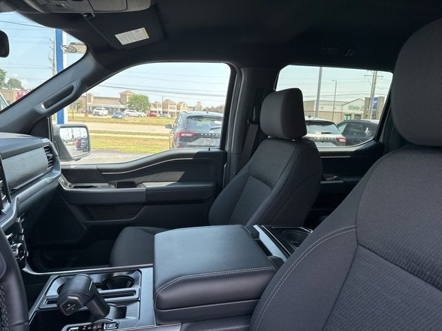 2025 Ford F-150 XLT 302a