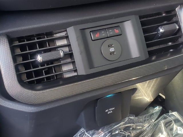 2026 Ford F-150 Platinum 702a