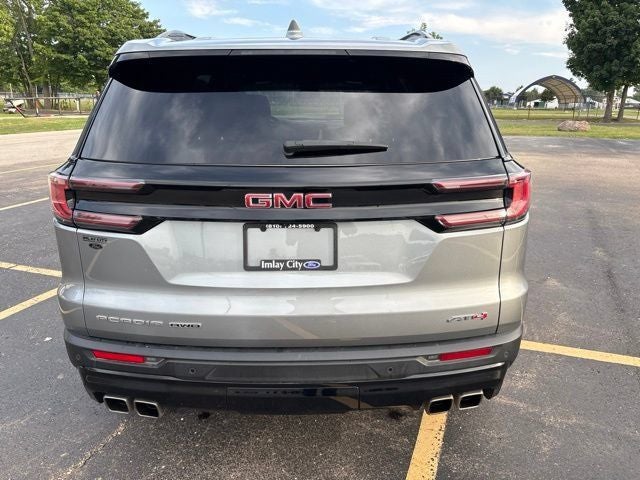 2024 GMC Acadia AT4
