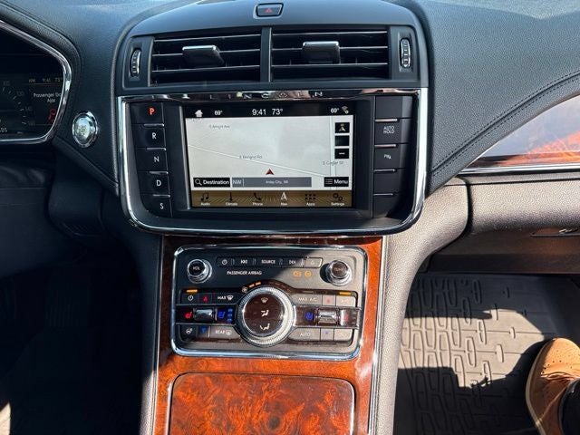 2017 Lincoln Continental Reserve