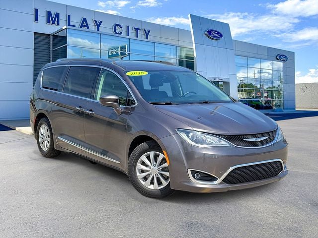 2018 Chrysler Pacifica Touring L Plus's photo