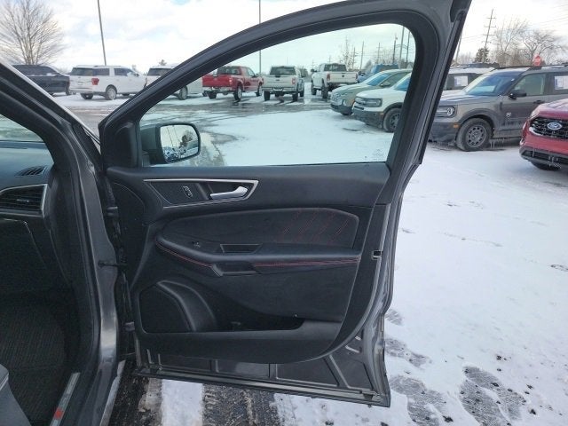 2023 Ford Edge ST Line