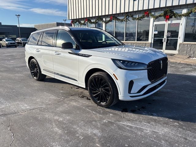 2025 Lincoln Aviator Reserve AWD's photo