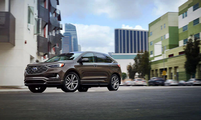 2019 Ford Edge driving in city