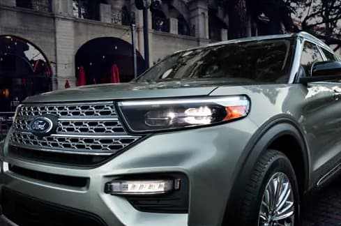 2020 Ford Explorer exterior front view