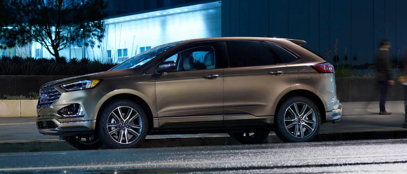 2019 Ford Edge on road
